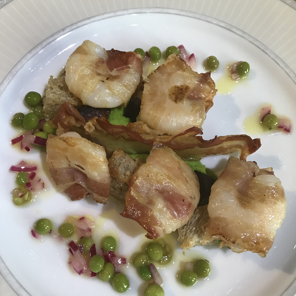 Prawns in Pancetta with peas - 20180518