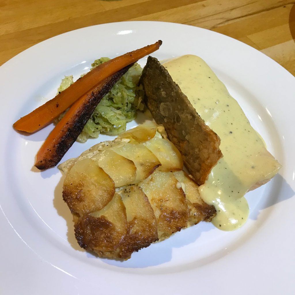 Poached Salmon with Hollandaise - 20180924