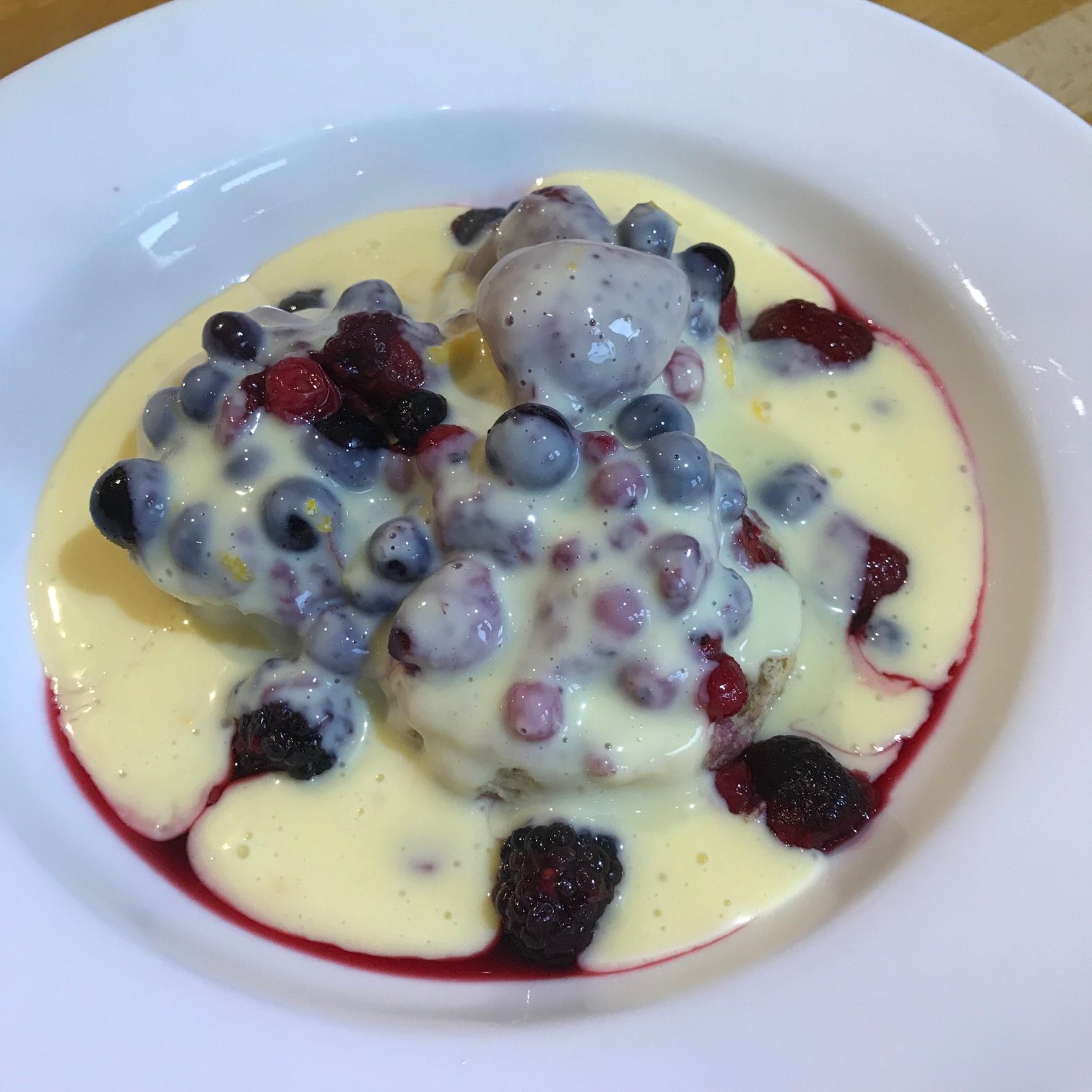 20190813 - Walnut Butter Scones with warm Berries and Orange Double Cream Custard